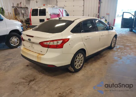 2012 Ford Focus Se z USA, uszkodzony, nr VIN 1FAHP3F21CL332952